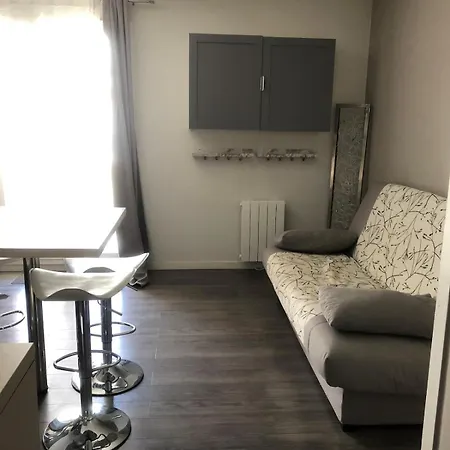 Aux Angles Superbe Refait A Neuf Et Tres Bien Equipe