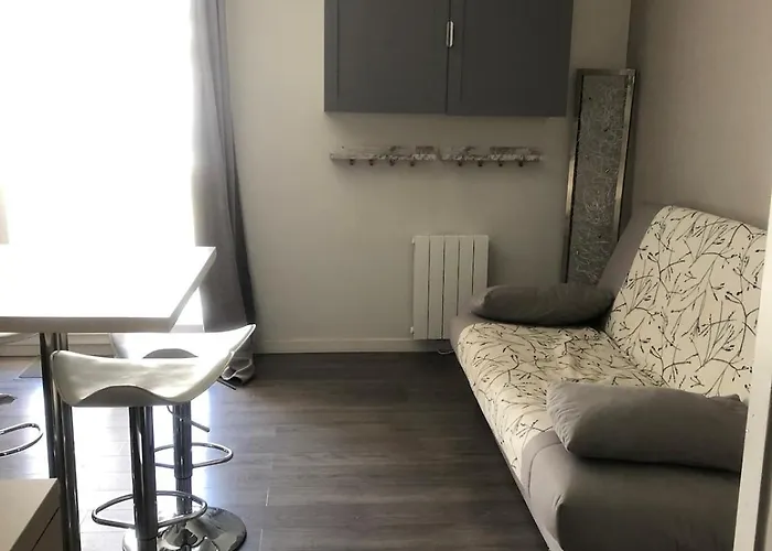 Aux Angles Superbe Refait à Neuf Et Très Bien équipé